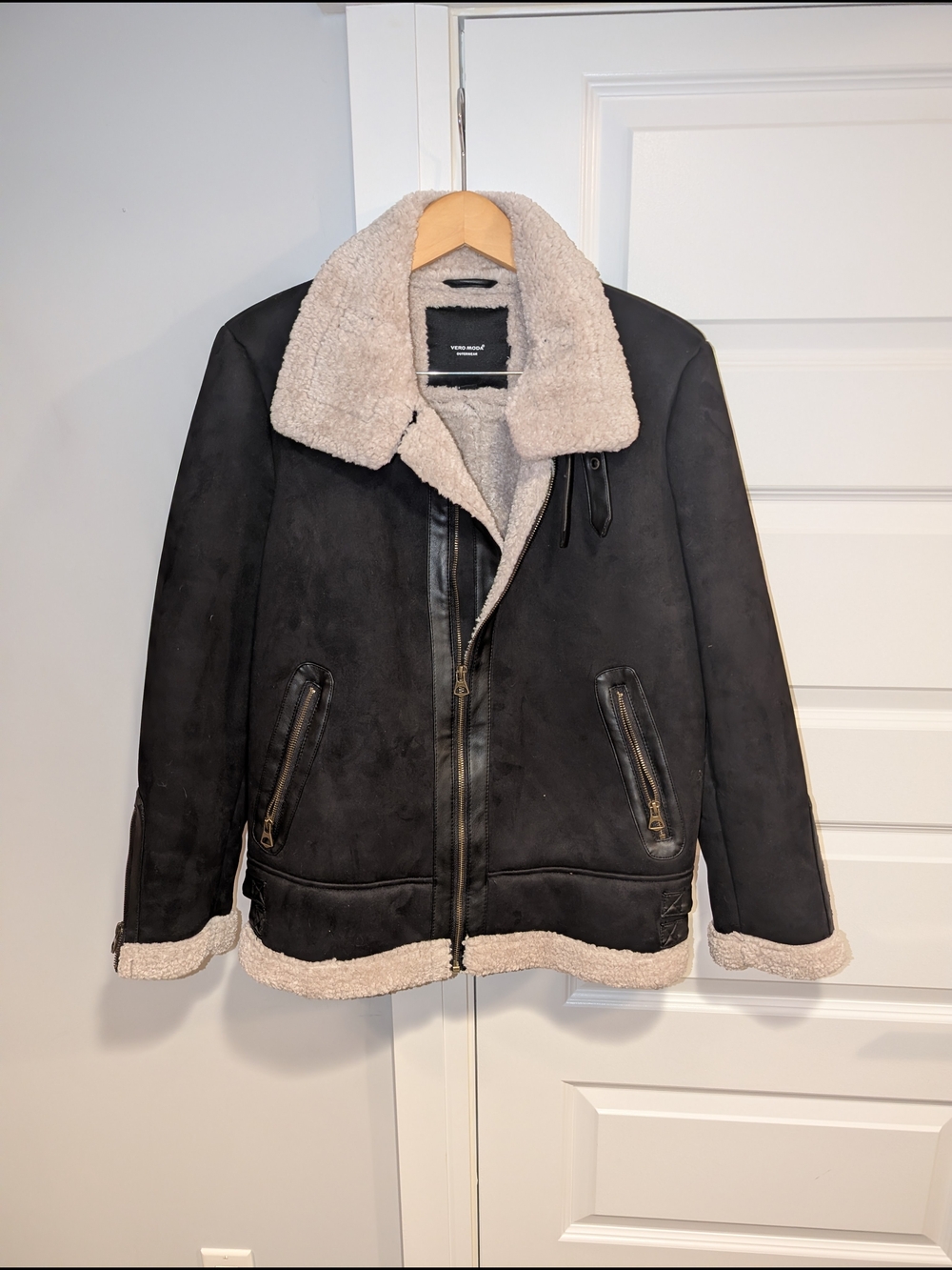 Vero Moda Black Jacket with Cream Sherpa Lining